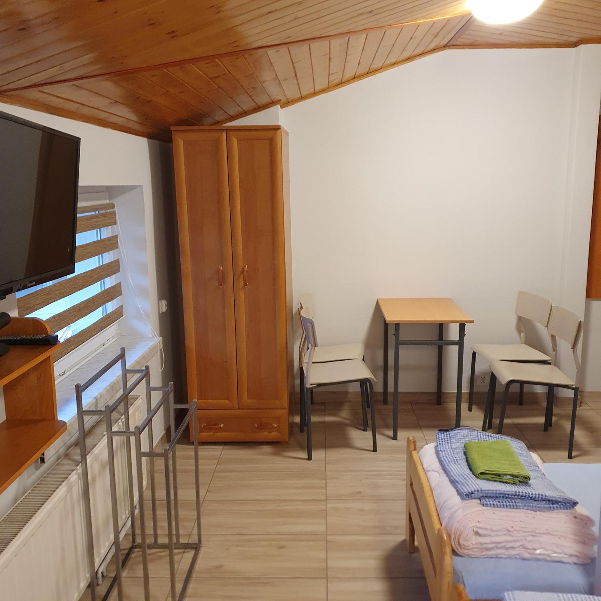 Noclegi Silesia Aster Тичи Стая снимка