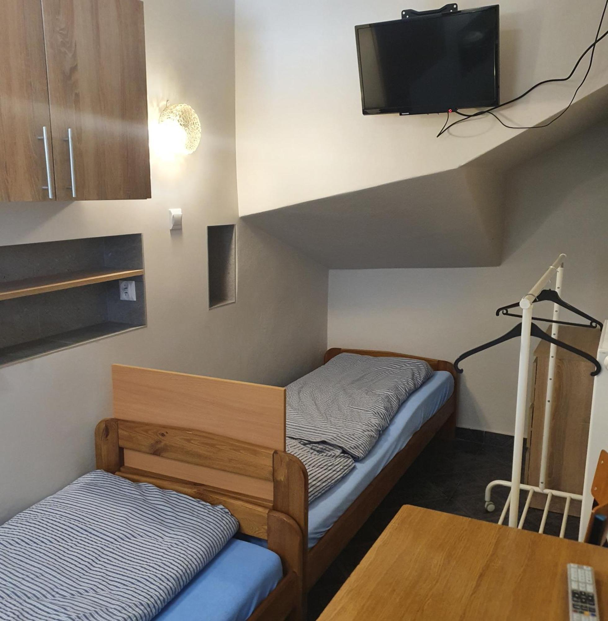 Noclegi Silesia Aster Тичи Стая снимка